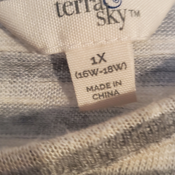 Terra & Sky Gray Striped Short Sleeve Tee - Picture 2 of 3